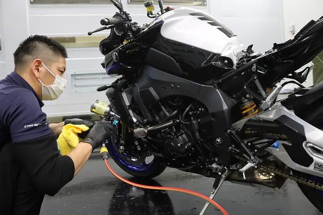 ヤマハMT-10SPにバイクコーティングを施工