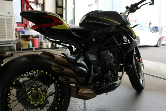 千葉県よりご来店のドラックスターにCeramicPro9H4層コーティングを施工させていただきました。