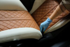 レザーシートコーティング！渋谷区からアウディS5カブリオレでお越しのA様ありがとうございます。