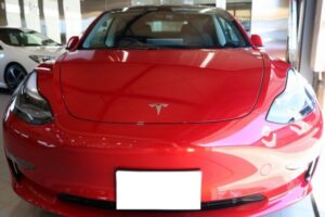 赤い車にカーコーティング！テスラモデル３に紫外線対策できるコーティングを施工させていただきました！東京都渋谷区より