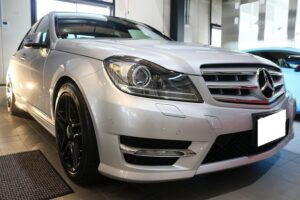 メルセデスベンツCクラスにセラミックプロ9Ｈコーティングを施工いたしました。東京都中央区のお客様です