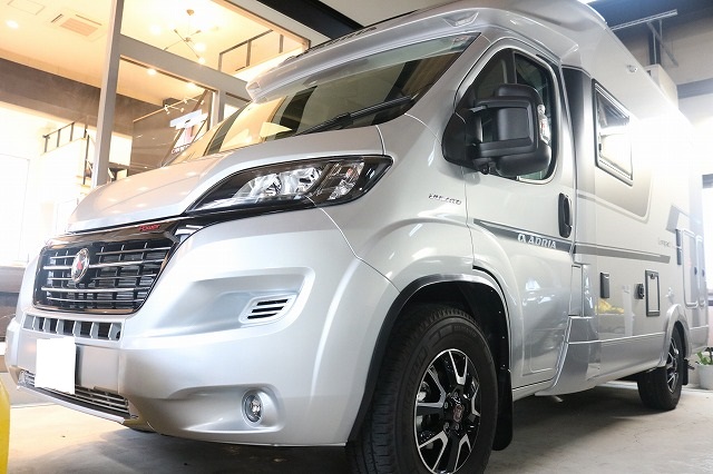 東京都よりお越しのキャンピングカー、フィアット・デュカト アドリアにガラスコーティング施工♪