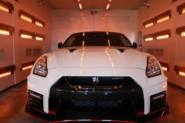 新車GTRニスモに飛び石や傷からボディを守るプロテクションフィルムを施工致しました！