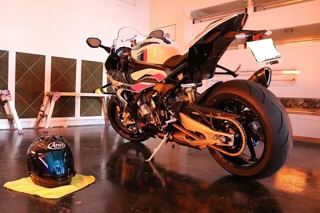 BMWM1000RRにバイクコーティング埼玉県さいたま市