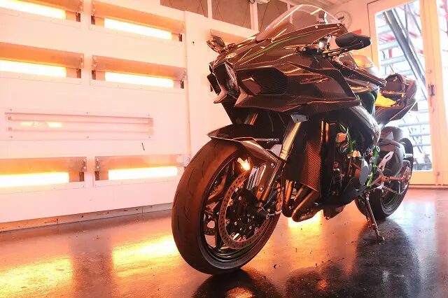 カワサキNinjaH2にバイクコーティング　東京都新宿区