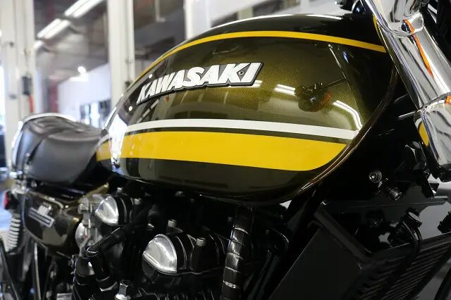 カワサキ900 Super fourにバイクコーティング 