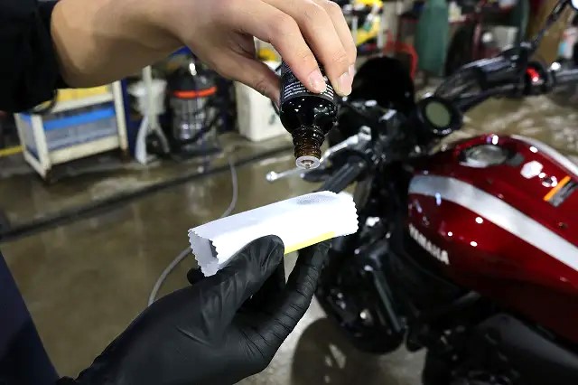 ヤマハXSR700にセラミックプロ9H