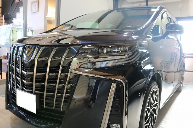 新車 トヨタのアルファードに自己修復性能のあるカーコーティングを施工♪
