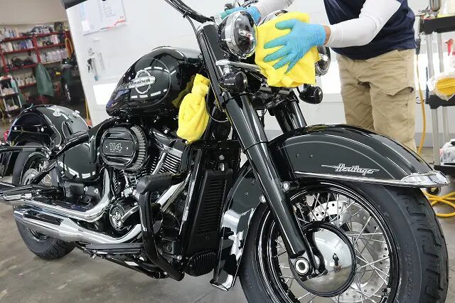 新車ハーレーヘリテイジクラシックにバイクコーティング