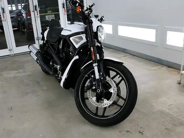 千葉県市川市よりご来店のハーレーダビットソンにバイクコーティング - トータルカービューティIIC 千葉県市川市よりご来店のハーレーダビットソンにバイクコーティング