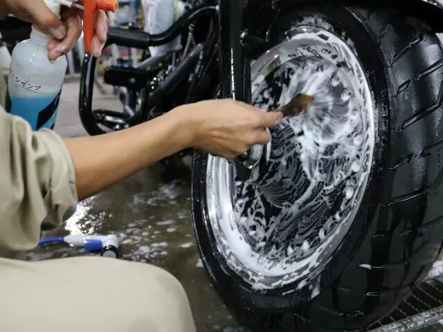 千葉県柏市よりご来店 ハーレーダビットソンに「バイクコーティング」CeramicPro9H4層