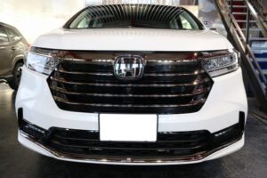 千葉県柏市よりご来店のオデッセイに洗車機の傷が消えるカーコーティング施工