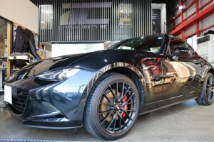 東京都大田区からお越しのマツダロードスターに疎水性のカーコーティング『セラミックプロ9Ｈ』を4層コート施工させていただきました。