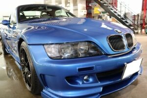 BMWZ3が千葉県成田市よりご入庫され、抜群の艶と水弾きを実現するガラスコーティング施工させて頂きました！