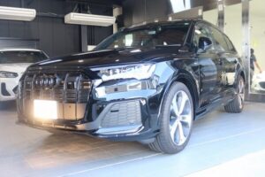 アウディQ7 プロテクションフィルム施工完了2