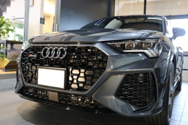 アウディRSQ3 プロテクションフィルム3