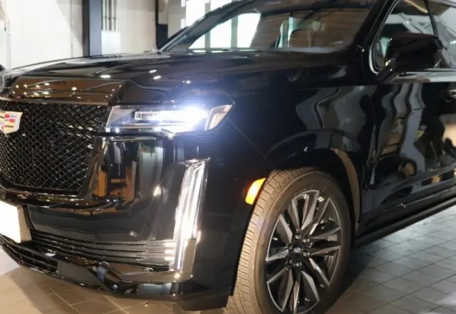 キャデラック・エスカレードにプロテクションフィルムを施工