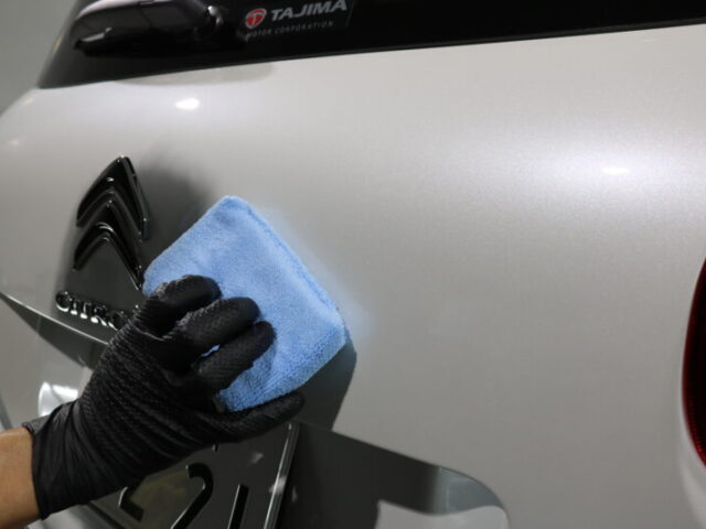 シトロエンC5 カーコーティング 施工中