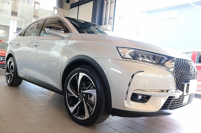 シトロエンDS7に高耐久のコーティング 施工完了