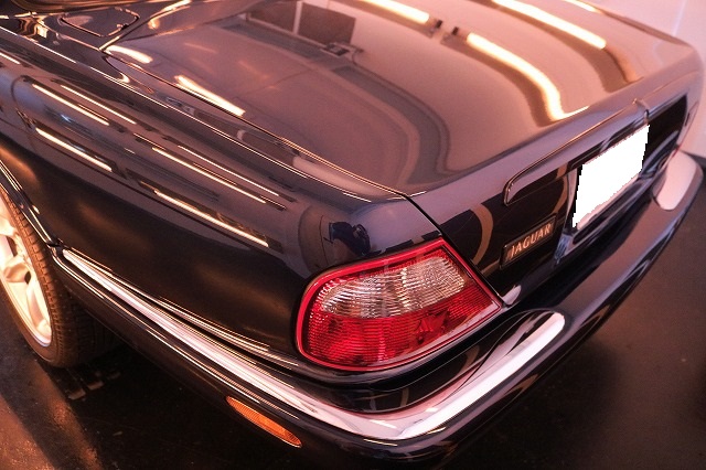 ジャガー カーコーティング 遠赤ブース3