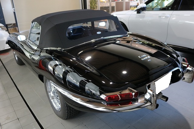 ジャガーEタイプ カーコーティング 施工完了1