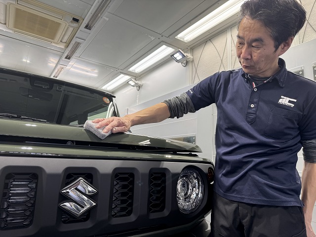 スズキ ジムニー カーコーティング 施工中
