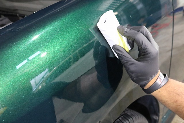 ダイハツミラジーノ カーコーティング 施工中