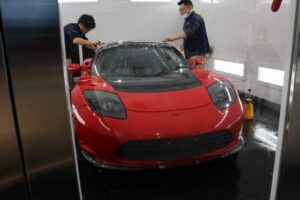 テスラ ロードスター プロテクションフィルム施工1