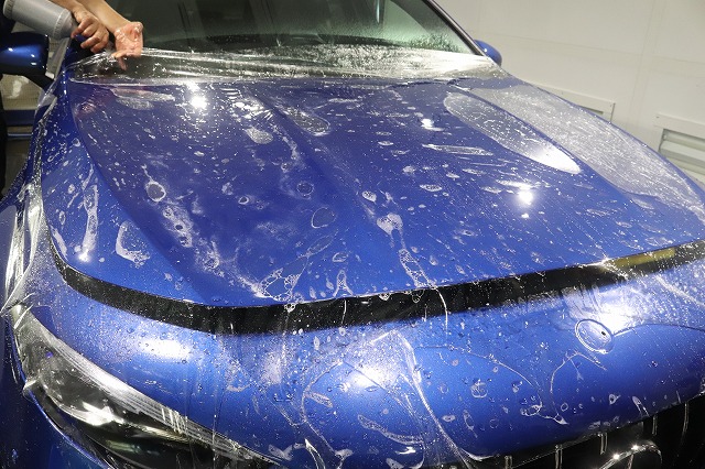 メルセデスベンツAMG A45S プロテクションフィルム施工中3