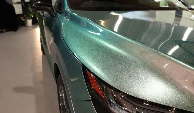 ボンネット部分のプロテクションフィルム施工後の仕上がり