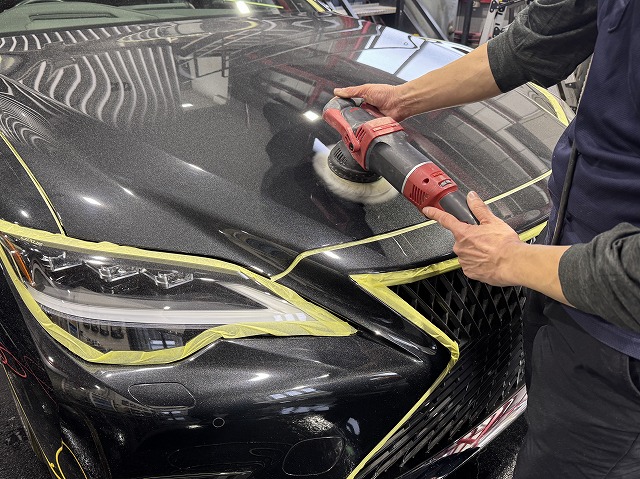 016 - トータルカービューティIIC レクサスLS500h 世田谷区 研磨の様子