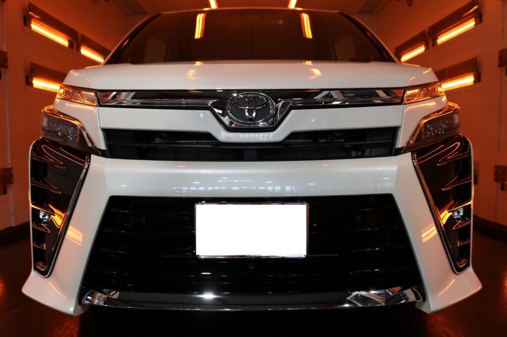 千葉県柏市より新車トヨタヴォクシーにファインラボヒールプラス施工