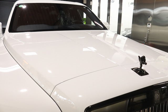 - トータルカービューティIIC ロールスロイス カリナン プロテクションフィルム施工後の塗装面