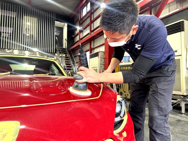 アバルト124スパイダー　研磨