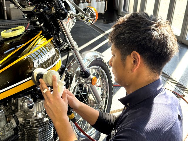 003 - トータルカービューティIIC カワサキ900 Super Four(Z1)研磨