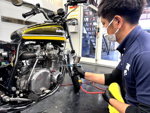 カワサキ900 Super Four(Z1)にSystemX MaxG+を塗布 - トータルカービューティIIC カワサキ900 Super Four(Z1)にSystemX MaxG+を塗布