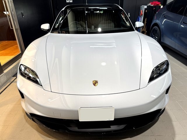 ポルシェタイカン フロント全体 セラミックコーティング