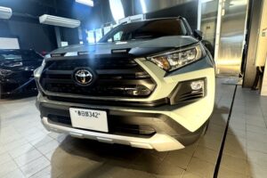埼玉県春日部市より、トヨタRAV4にセラミックコーティング（SystemX MAX）