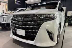 アルファード　フロント②