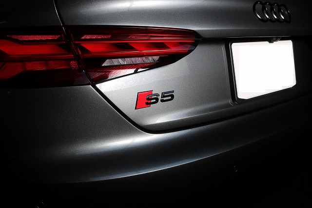アウディS5 ロゴ - トータルカービューティIIC アウディS5 ロゴ
