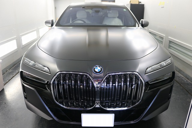 BMWi7　フロント