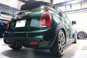 BMWミニクロスオーバー　リア