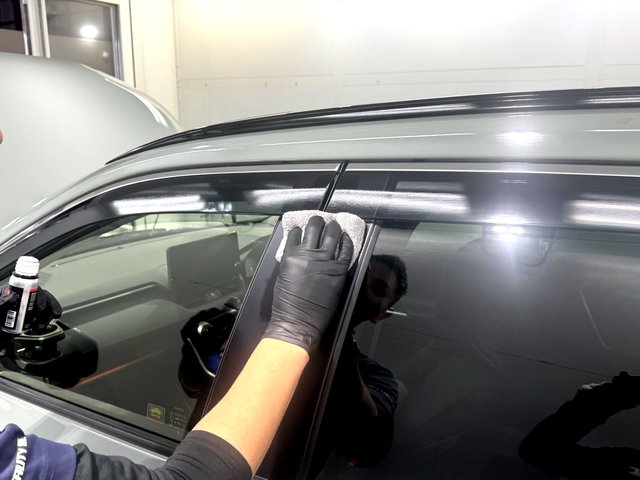 トヨタRAV4にセラミックコーティング(SystemX MAX)