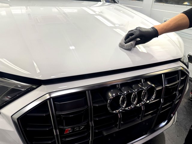 コーティング塗布 アウディSQ7パール