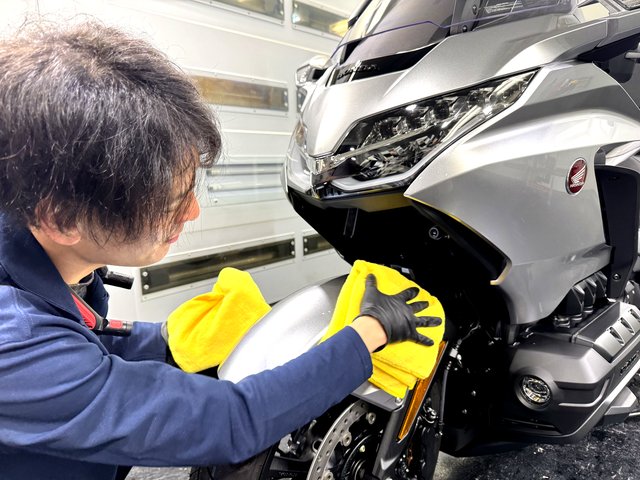 ホンダ ゴールドウィング コーティング拭きあげ - トータルカービューティIIC ホンダ ゴールドウィング コーティング拭きあげ