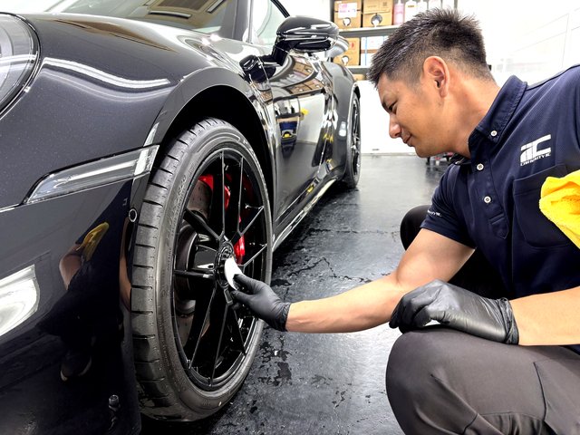 ポルシェ911 GTSにホイールコーティング