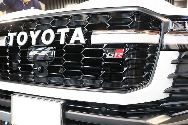 トヨタGRランドクルーザー300 フロント アップ - トータルカービューティIIC トヨタGRランドクルーザー300 フロント アップ
