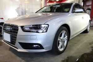 アウディA4に疎水性のカーコーティング『セラミックプロ9H』を4層コーティング施工