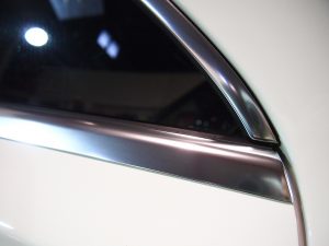メルセデスベンツCLAにメッキモールクリーニング&コーティングを施工 - トータルカービューティIIC メルセデスベンツCLAにメッキモールクリーニング&コーティングを施工
