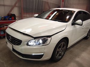 ボルボ V60へCeramicPro9Hを最高硬度コーティング施工 - トータルカービューティIIC ボルボ V60へCeramicPro9Hを最高硬度コーティング施工